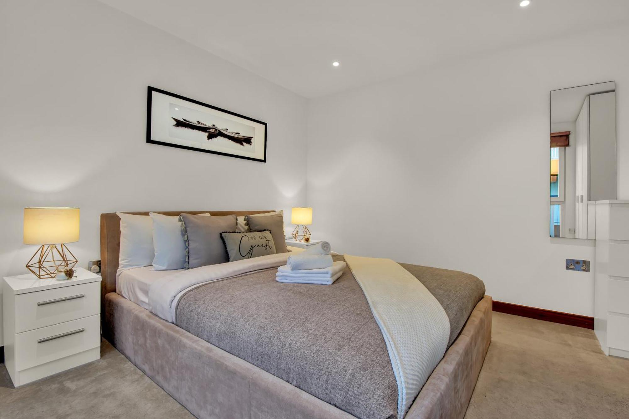 Mysquare Shoreditch Close To Colombia Road Flower Market * Londra